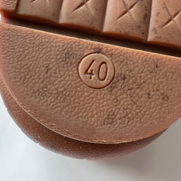 Volks Walkers Shoes Perforated Leather Slip on Flat Size 40 US 9 Colour Stone - Picture 9 of 9